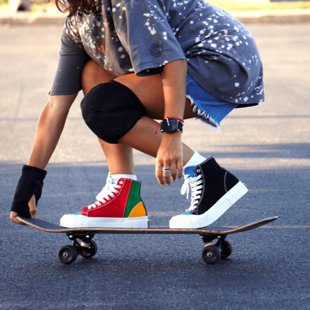 Wearable Relief: How HurtSkurt® Targets Back and Knee Pain Naturally - HurtSkurt