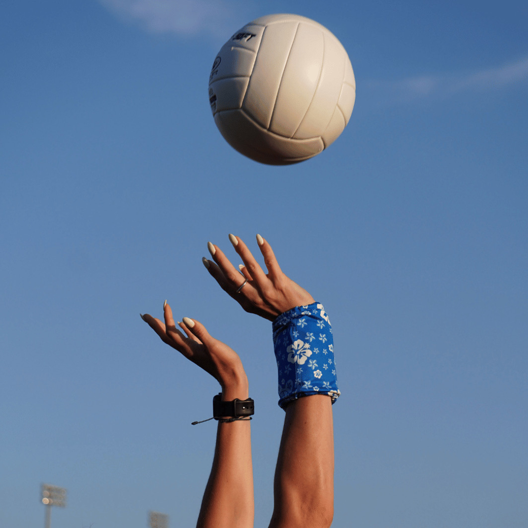 Volleyball, Soccer, and Youth Sports: Easy Sideline Recovery With Wearable Ice Packs