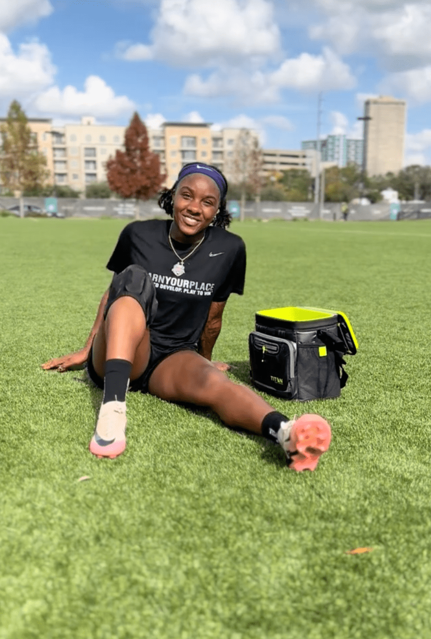Soccer Injury Recovery: Essential Hot and Cold Therapy Tools for Players in 2026 - HurtSkurt